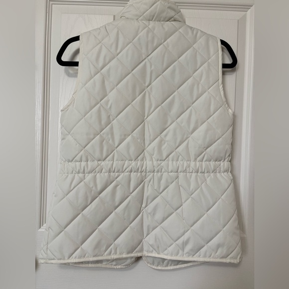 St. John's Bay Winter White Quilted Vest - Picture 2 of 4